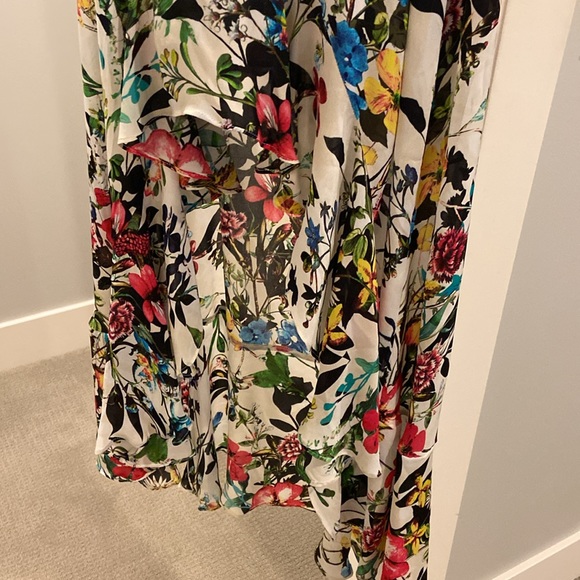 NWT Parker ruffled sleeve floral maxi dress.  Size XS. - Picture 3 of 8